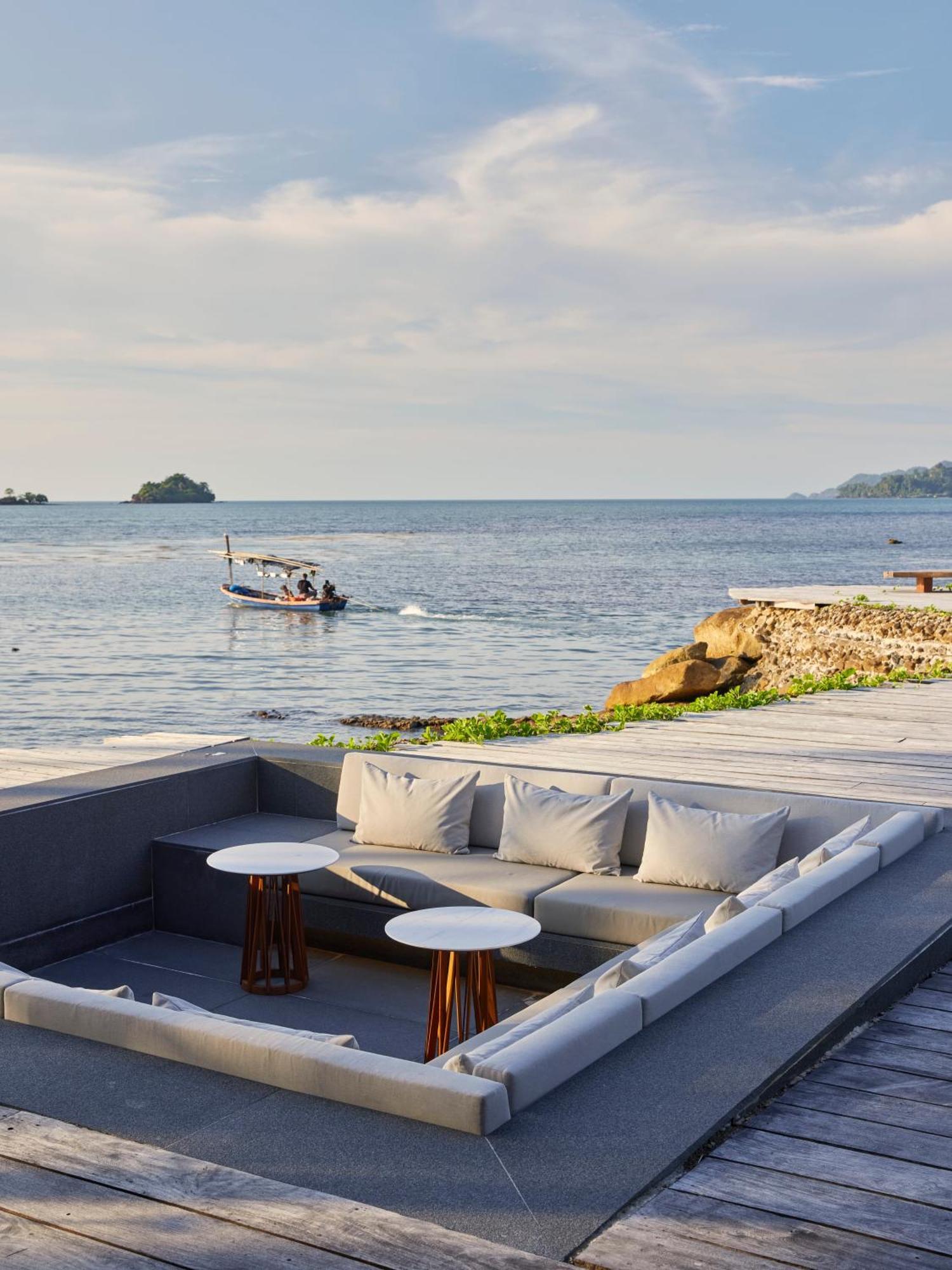 The Retreat, โรงแรม