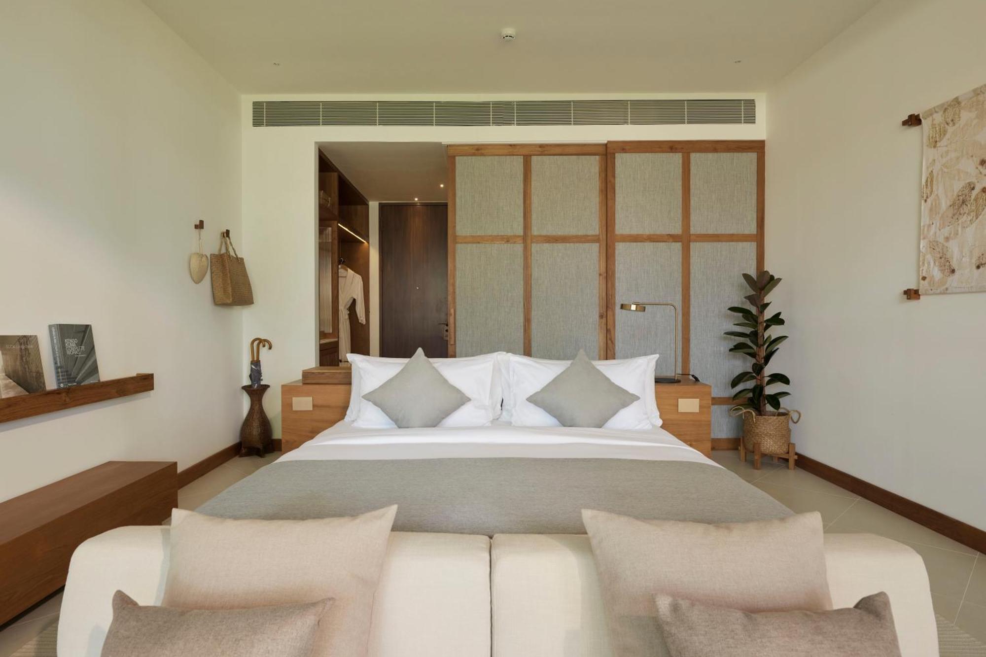 โรงแรม The Retreat,